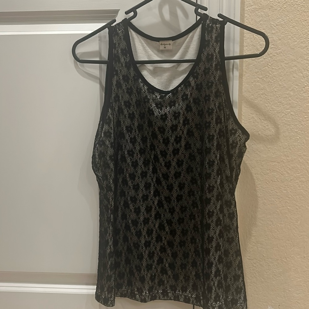 Black lace sleeveless top size M